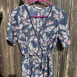 Sienna Sky xs floral blouse
